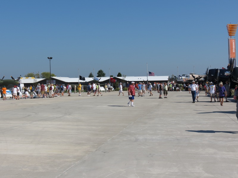 EAAOshKosh2012/oshkosh20.jpg