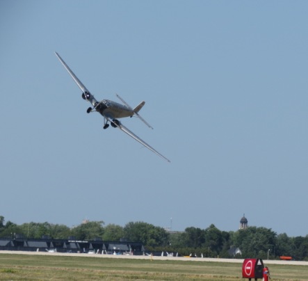 EAAOshKosh2012/oshkosh63.jpg