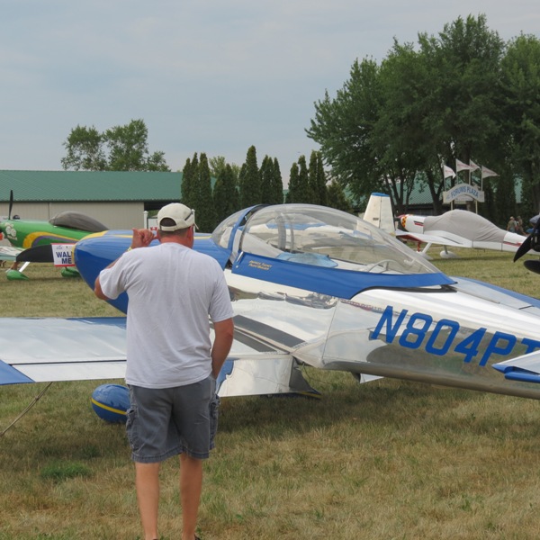 EAAOshKosh2012/oshkosh63.jpg